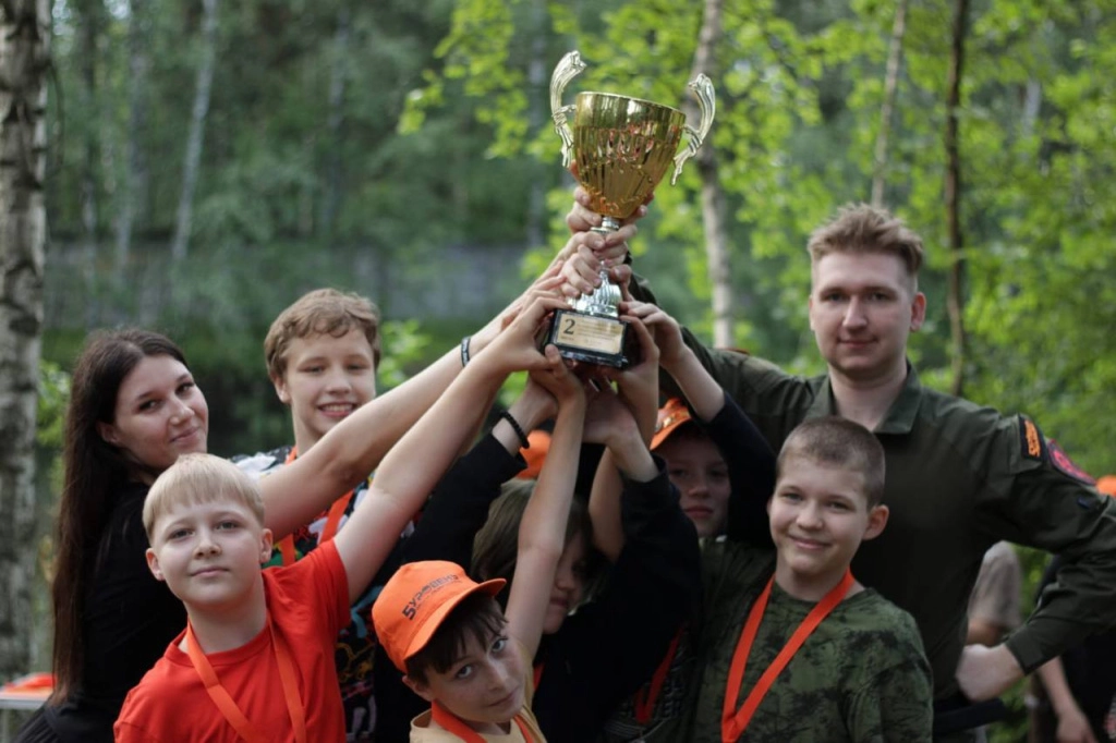 Победители с кубком