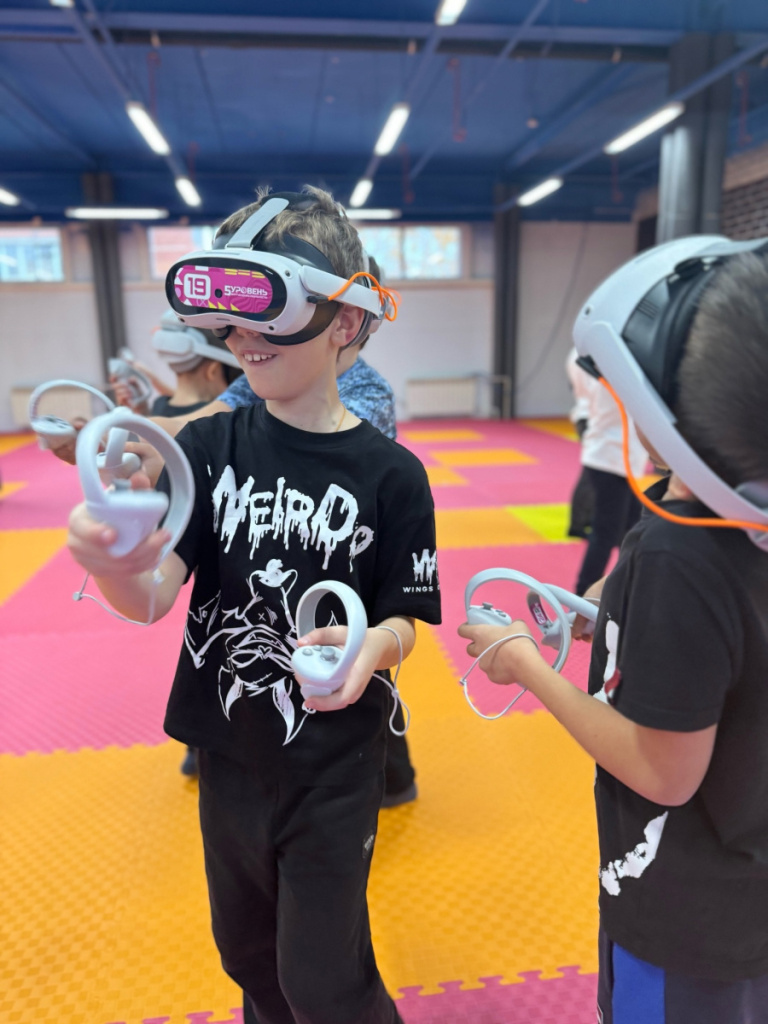 день рождения в VR клубе