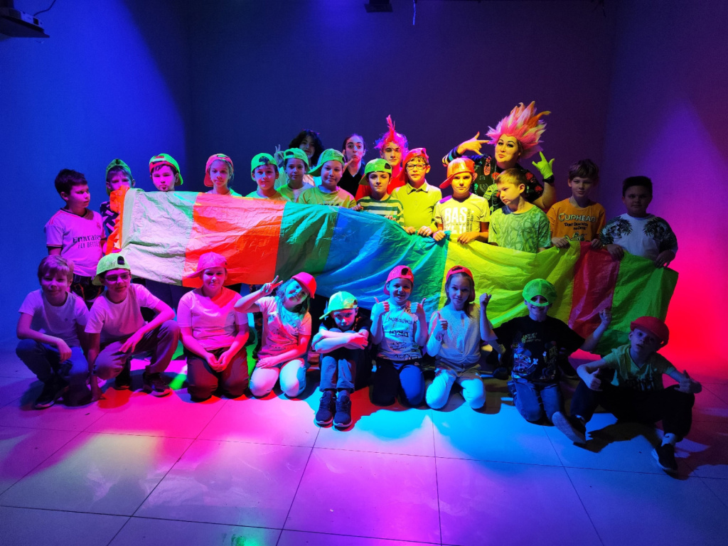 дети зимой на отдыхе